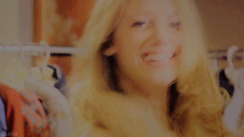 http://i1288.photobucket.com/albums/b483/LivTheGreat/Blake%20Lively%20gifs/blakelively114_zpsfce1d0a7.gif