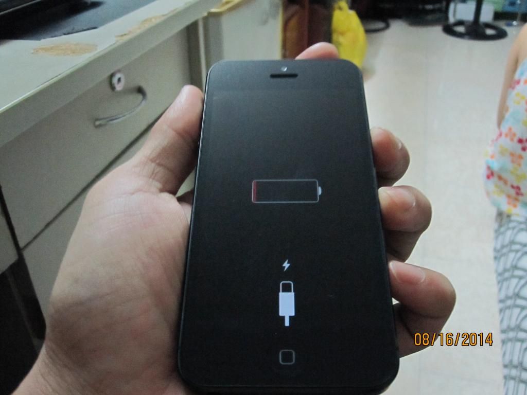 Bán 1 cây iphone 5 màu đen Khóa iCloud