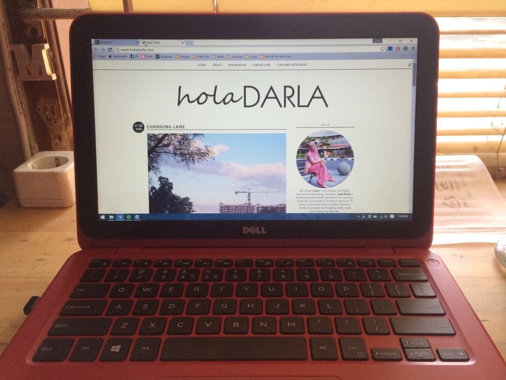 Awesome August on Hola Darla