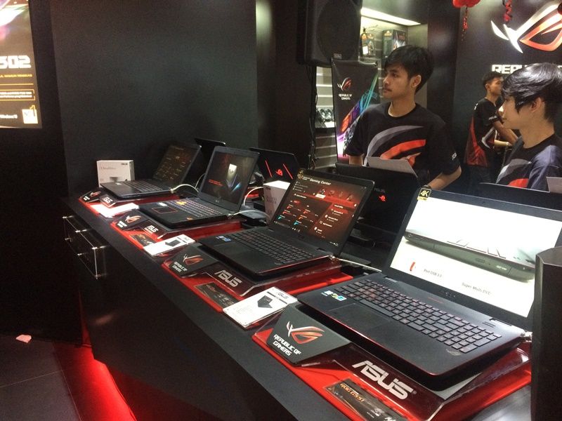 Rangkaian produk laptop khusus gaming dari ASUS Republic of Gamer | Hola Darla