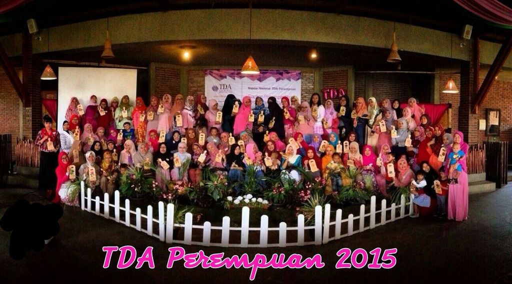 TDA Perempuan 2015 (foto dari Teh Muri Handayani) di Kopdar Nasional TDA Perempuan - Miss Dara