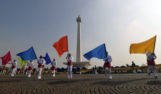  photo Pesta-Rakyat-Digelar-di-Monas-pada-18-Agustus-2013-_zpse2b6f1c4.jpg