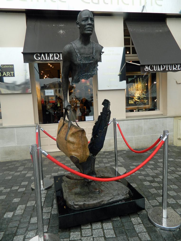 photo statuedeauville_zps79d889a2.jpg