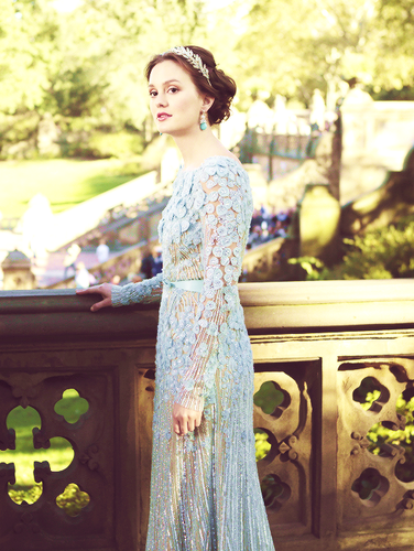  photo B-3-blair-waldorf-33216041-376-500_zps5b736fd5.png